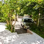 Andoria Apartment *