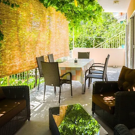Andoria Apartment